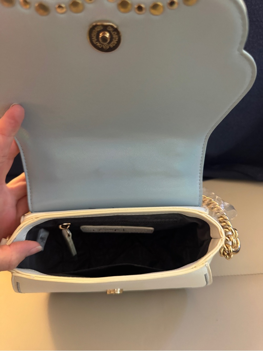 Danielle Nicole Cinderella Wedding Carriage Top-Handle Bag in Light Blue - Picture 4 of 7